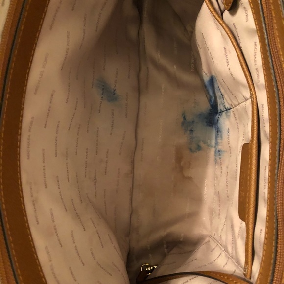 Michael Kors laptop purse! - Picture 5 of 8